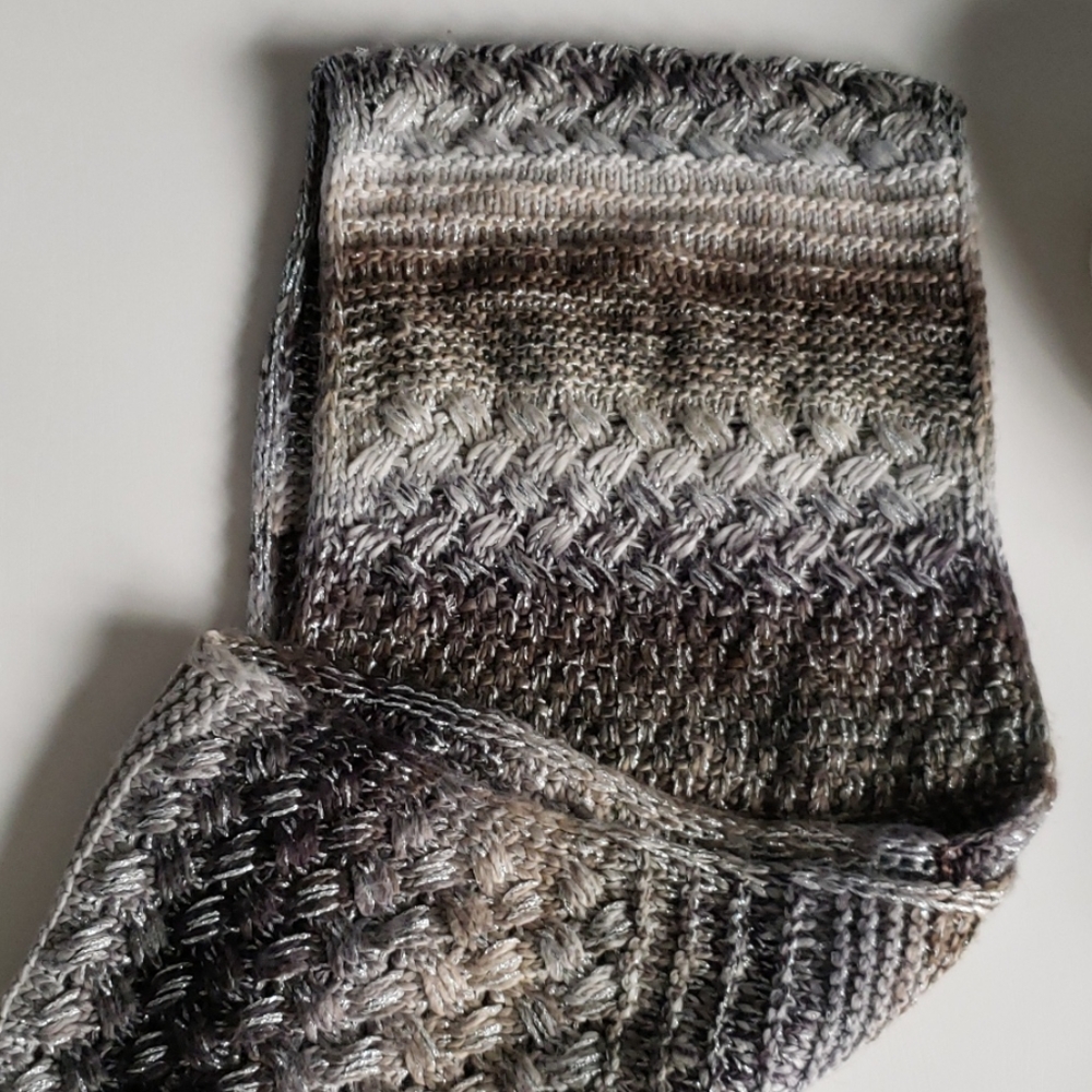 Infinity scarf - Picture 2 of 2